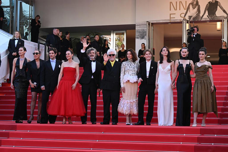 AMARGA NAVIDAD equipo Cannes