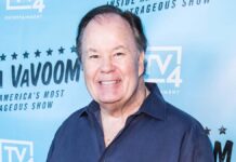 Muere a los 75 años el actor Dennis Haskins, el inolvidable director Belding de «Salvados por la campana»